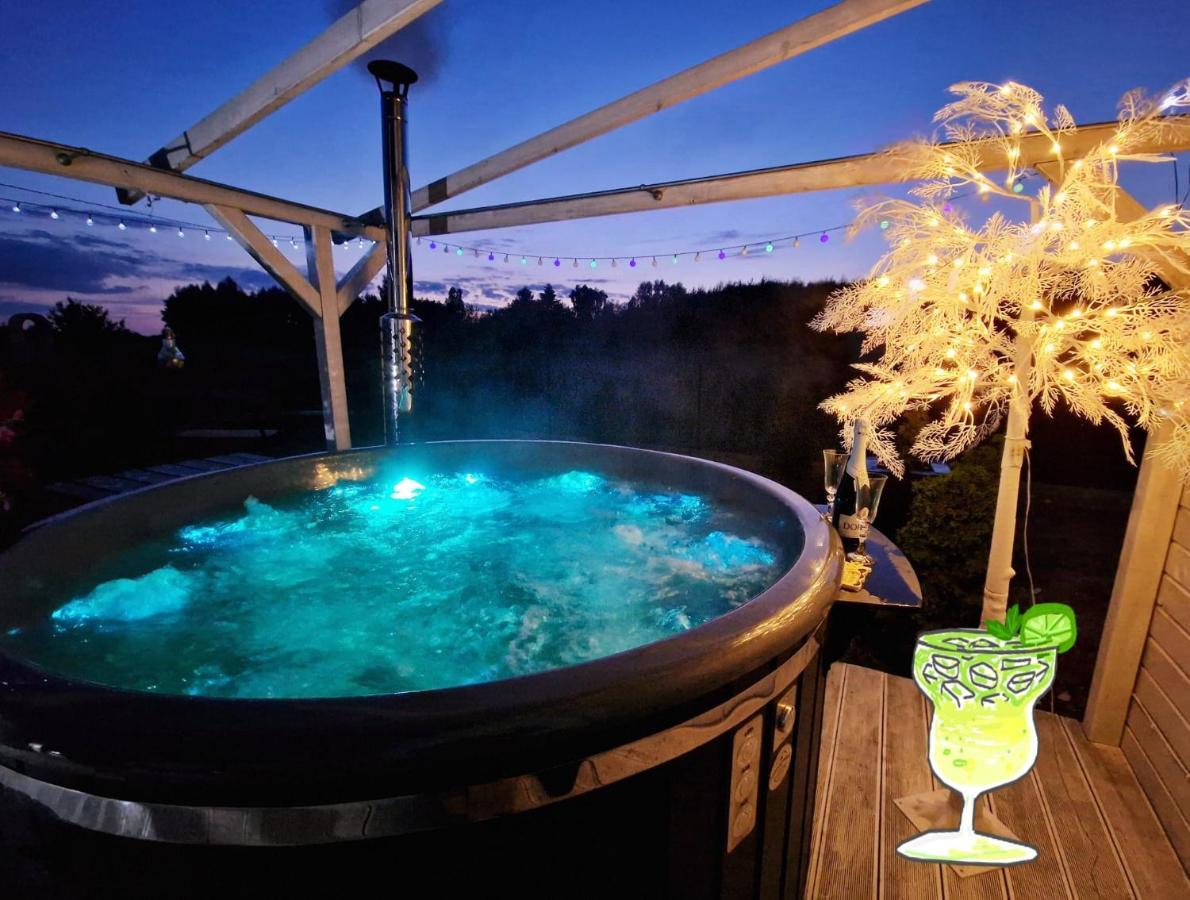 Apartment Diamenty Baltyku Wakacyjne Balia Z Jacuzzi